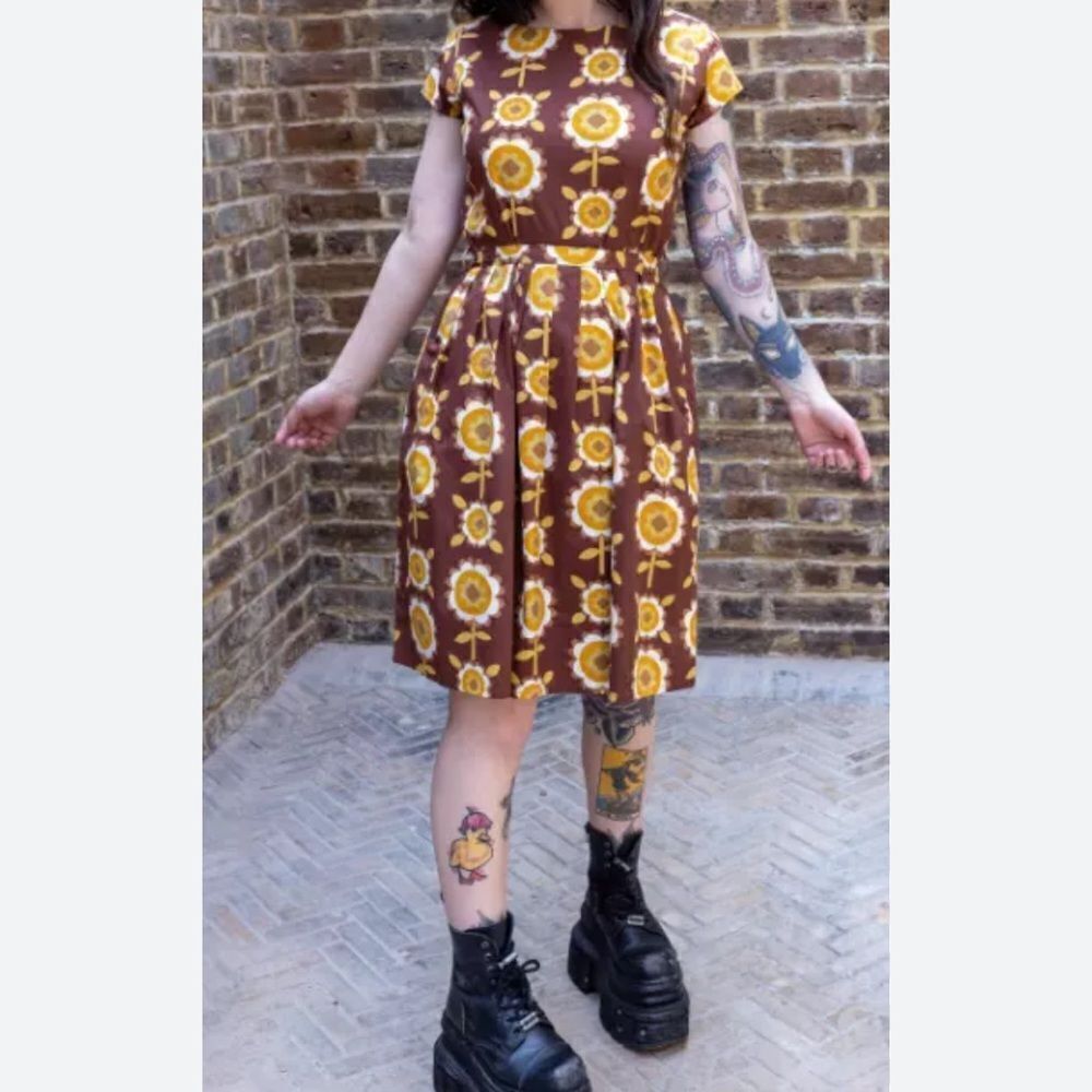 Run & Fly Retro Vintage 50's Style Dress IN Brown Floral Print